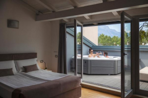 Hi Room with Jacuzzi and SPA access Trento